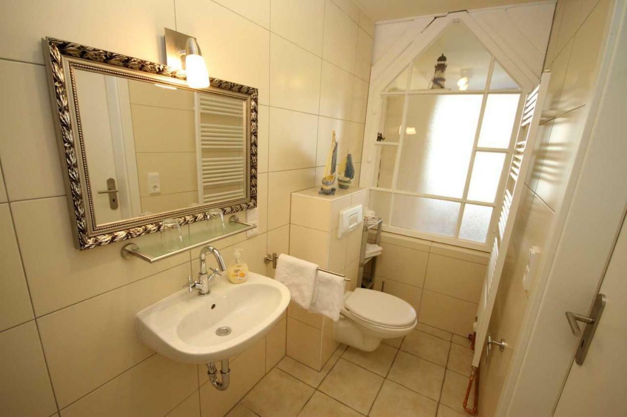 Strandvilla Rheingold - Ferienwohnung Miro Gohren Bagian luar foto